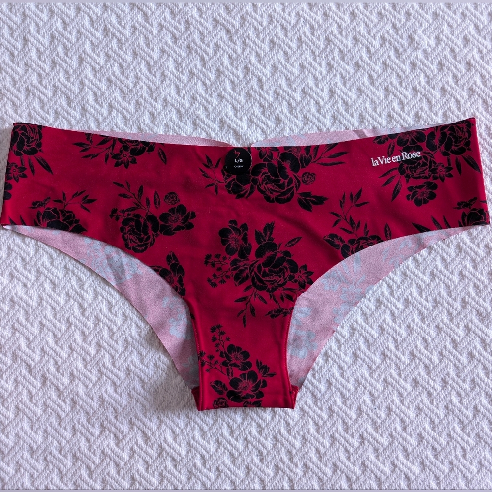 NWT La Vie En Rose | Seemless Red and Black Floral Cheeky Briefs